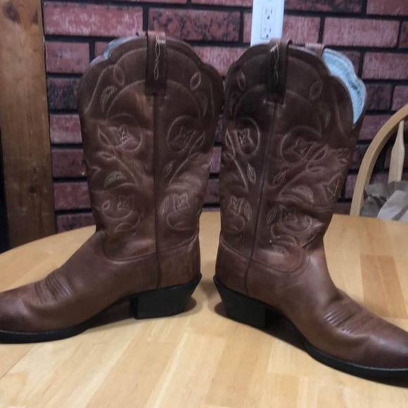 ARIAT WOMEN'S HERITAGE WESTERN BOOTS - Picture 3 of 4